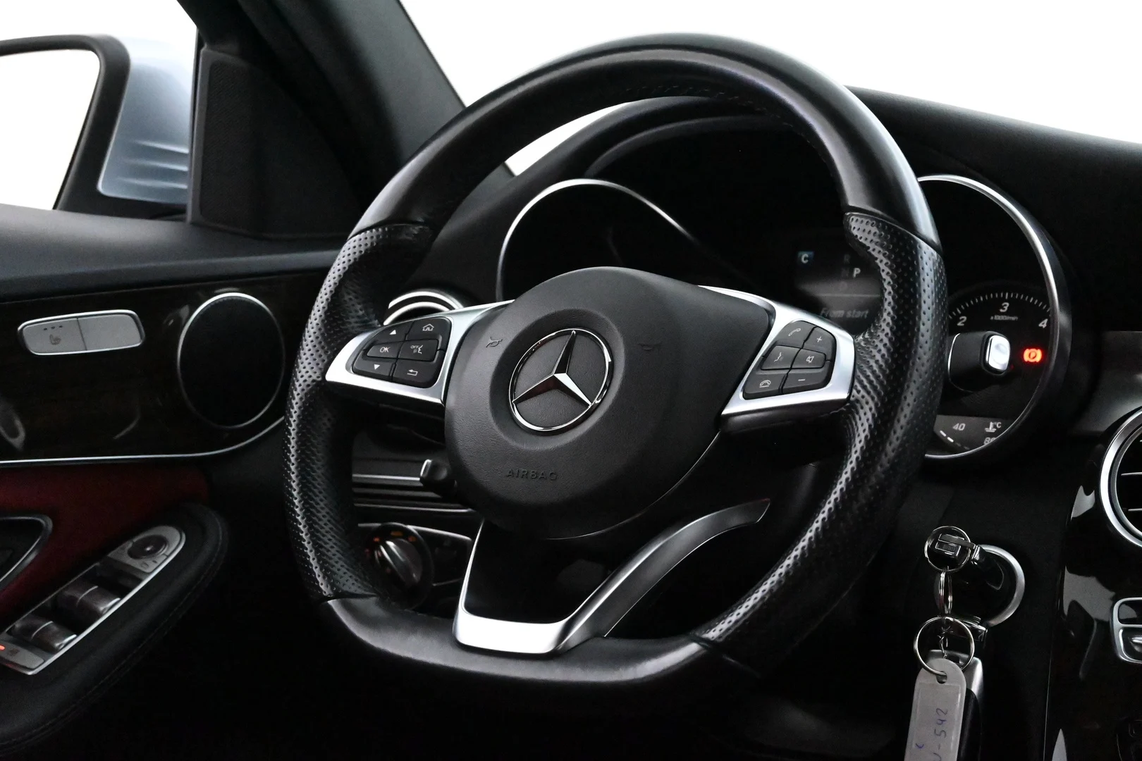 Car Image - kcPEWZjmKUeWutlnNkbJk