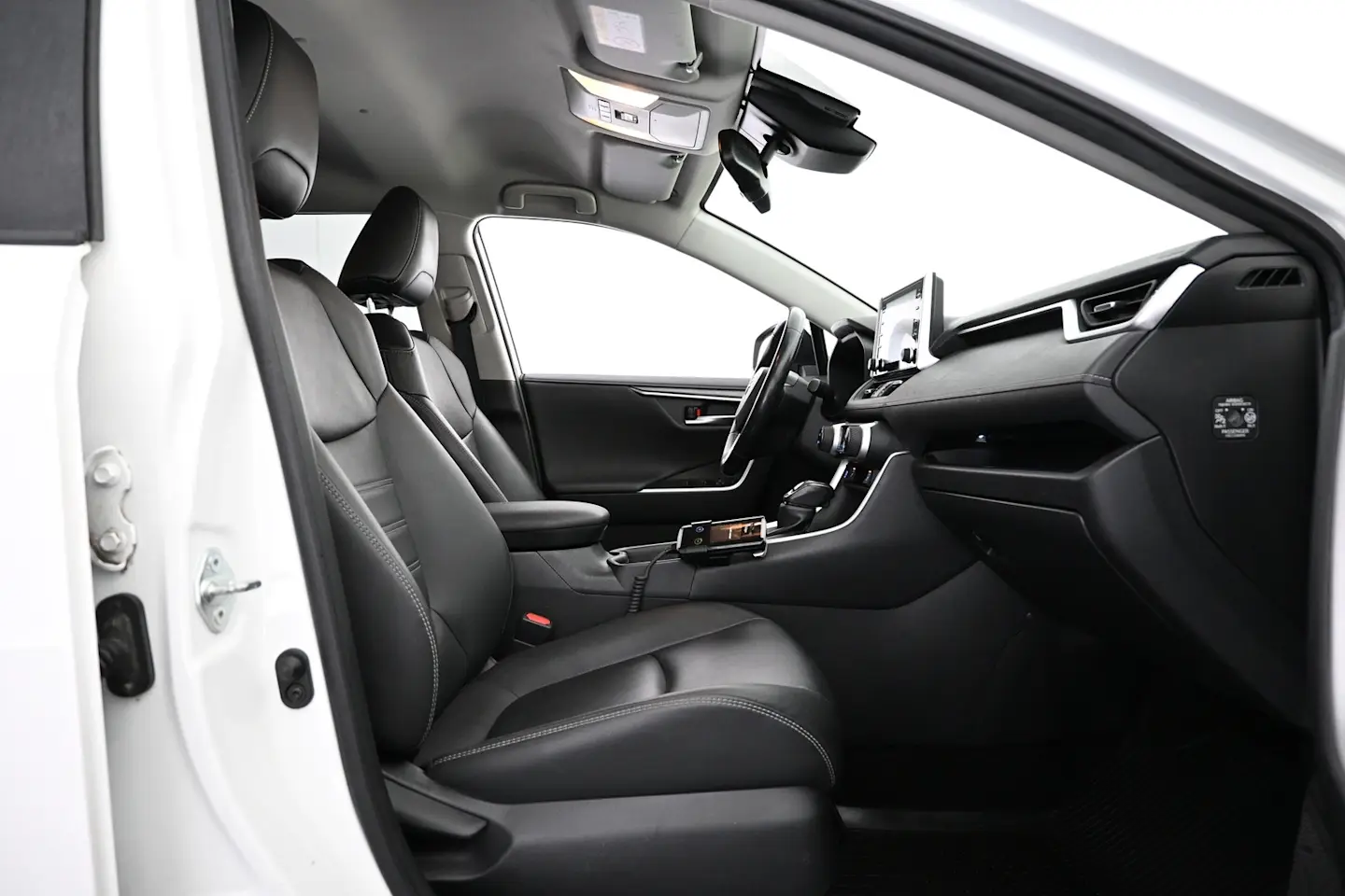 Car Image - 1Bbt9sNJN3UJs9PNpgaV8F