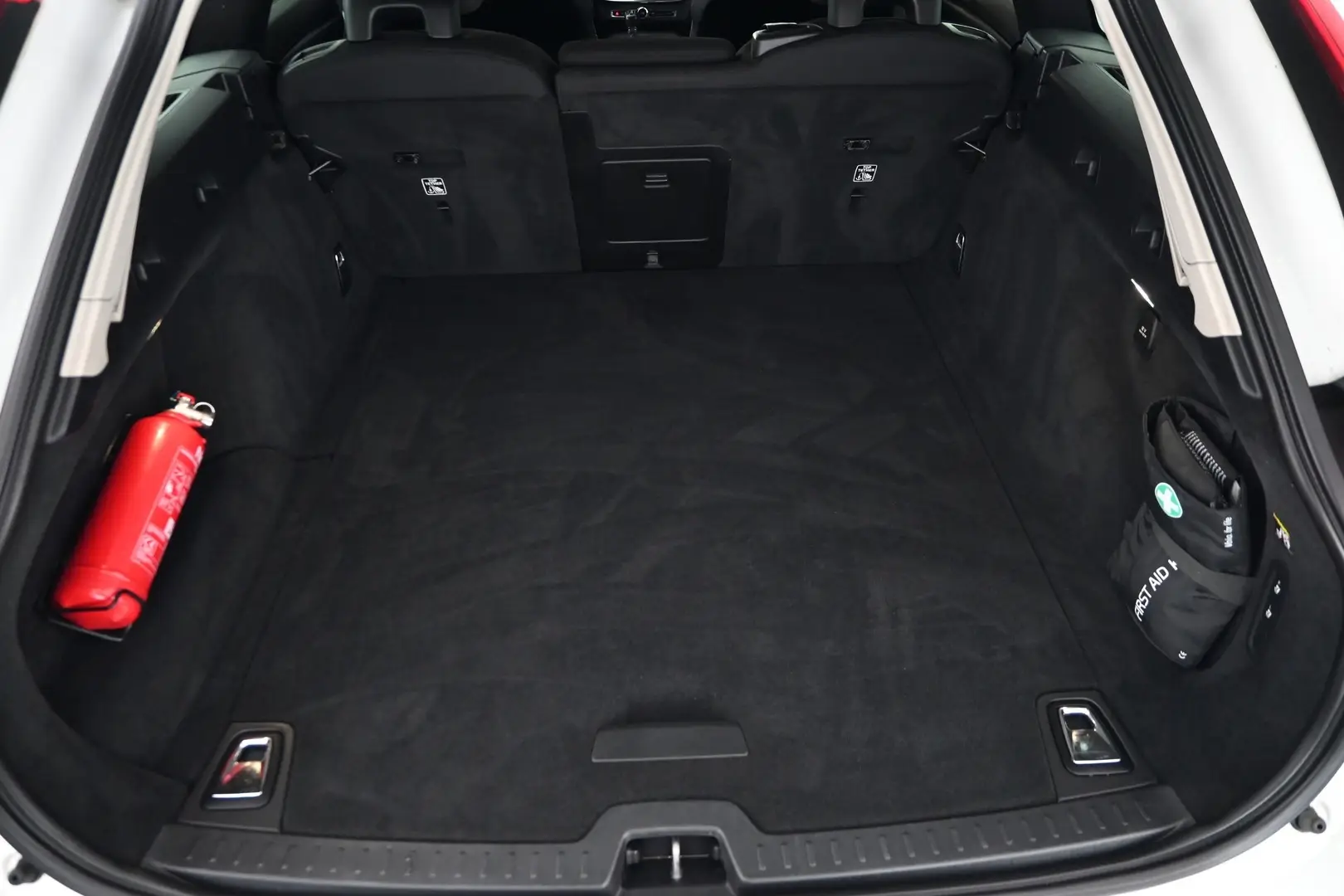 Car Image - 1lEqSXzGEwqiELnFJ6QOpJ