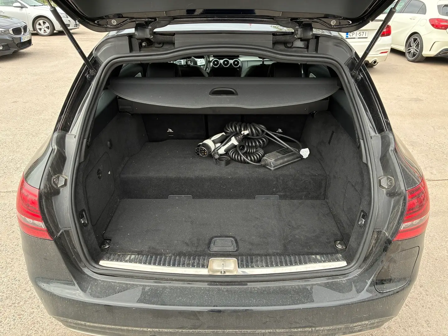 Car Image - 1A2MNhf4UsLumCU4rM2Egk