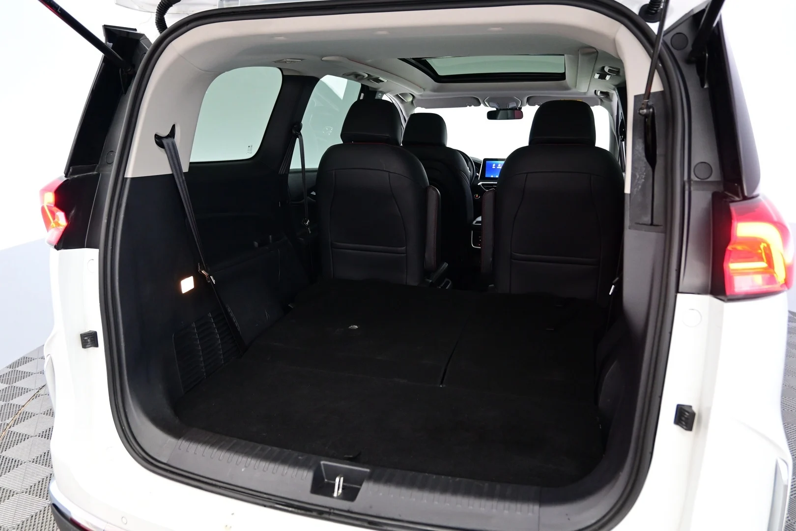 Car Image - 4ZXpKMmkuE9eV4jokXdKZn