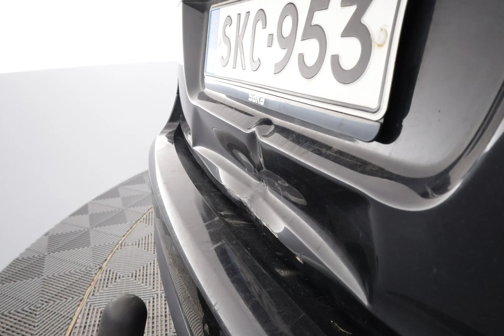 Car Image - 2NbI2NYfHAe1HN5tp48cvP