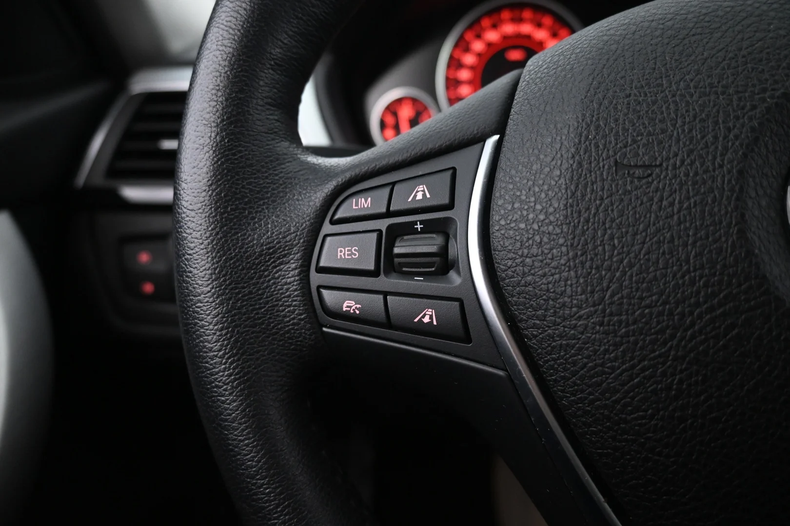Car Image - 41wDM4hgukprV31jNhalP4