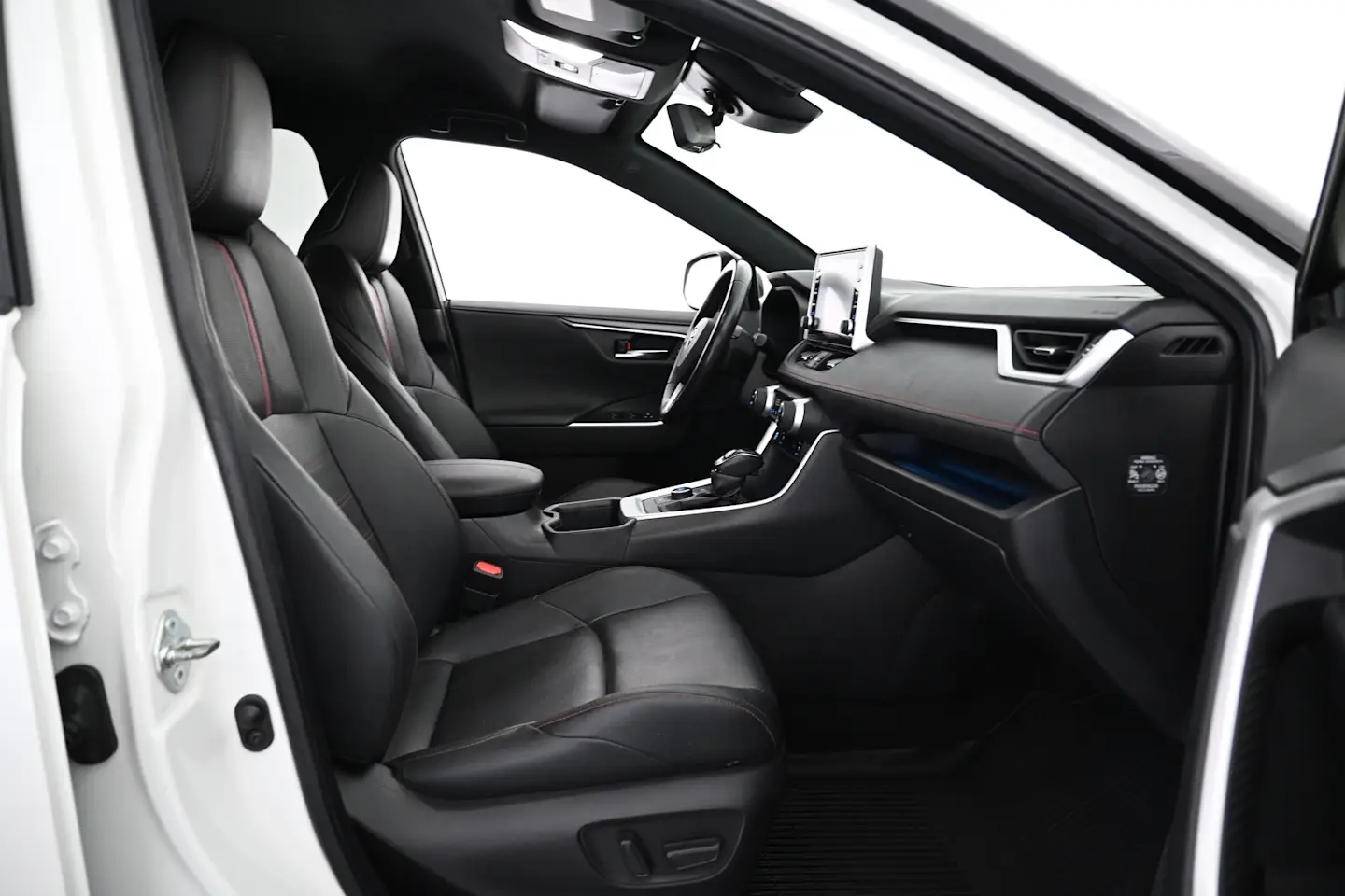 Car Image - 74kKTFLtHRIhUYNc0r9iyT