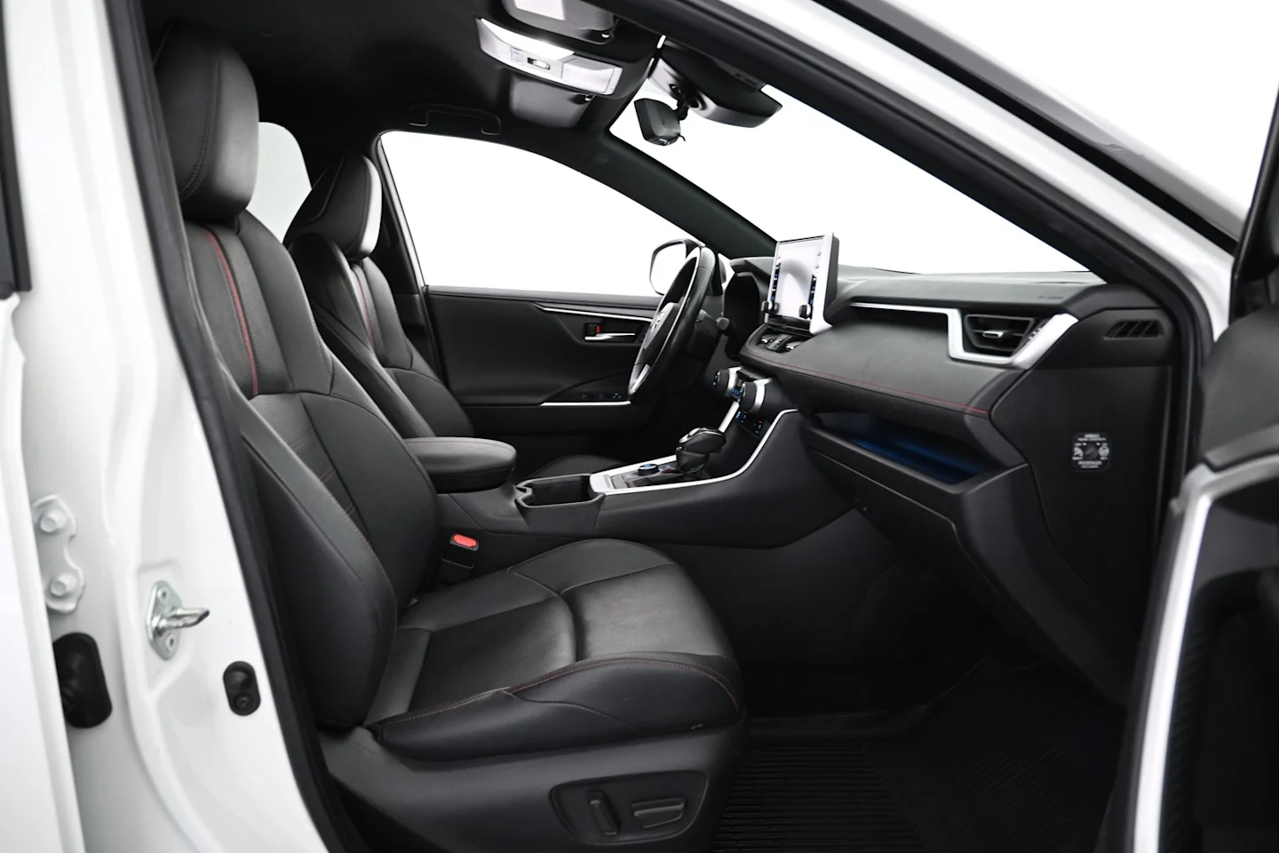 Car Image - 74kKTFLtHRIhUYNc0r9iyT