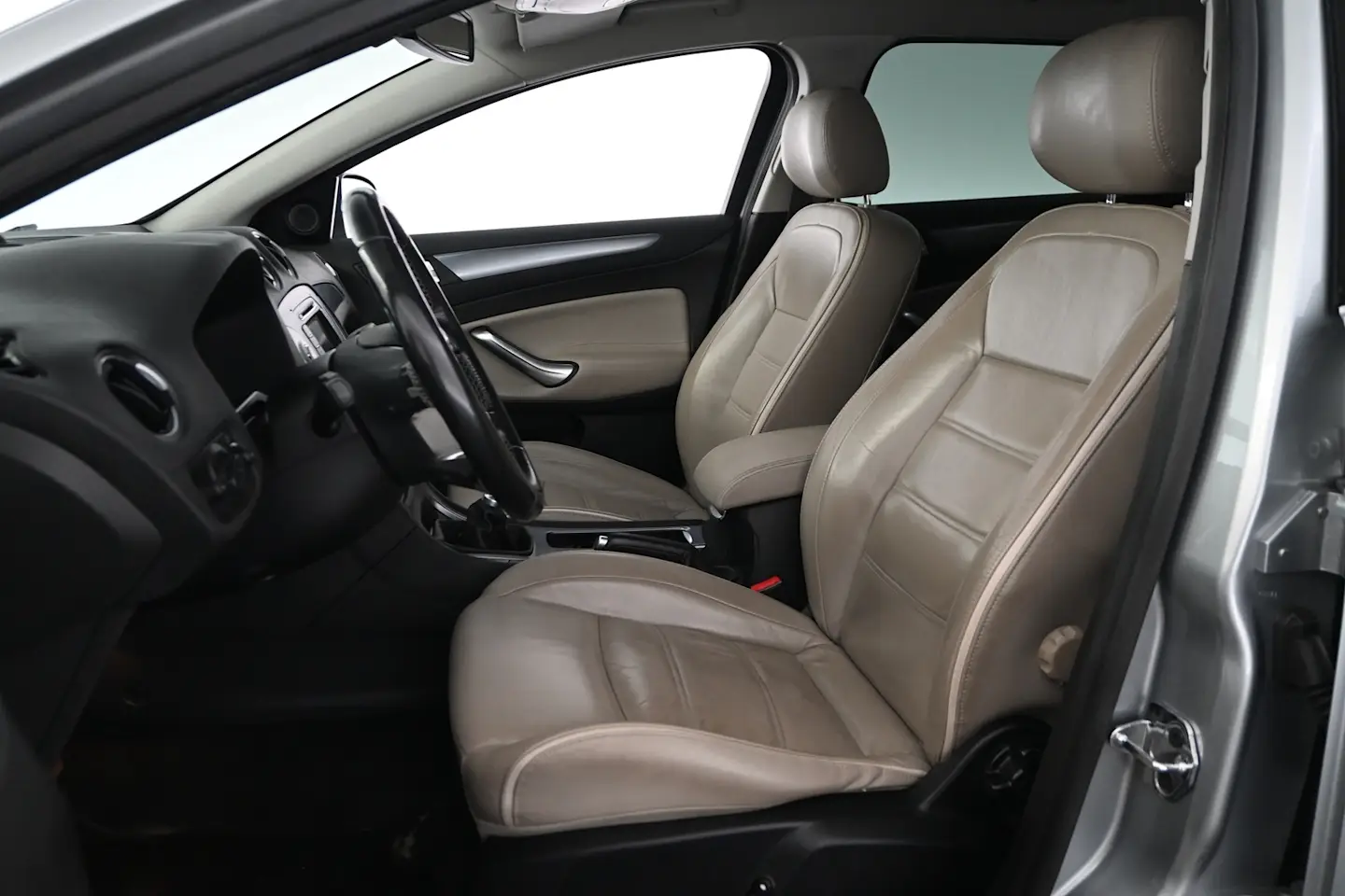 Car Image - 7rCuYCTPN0YTdkDJahBtm6