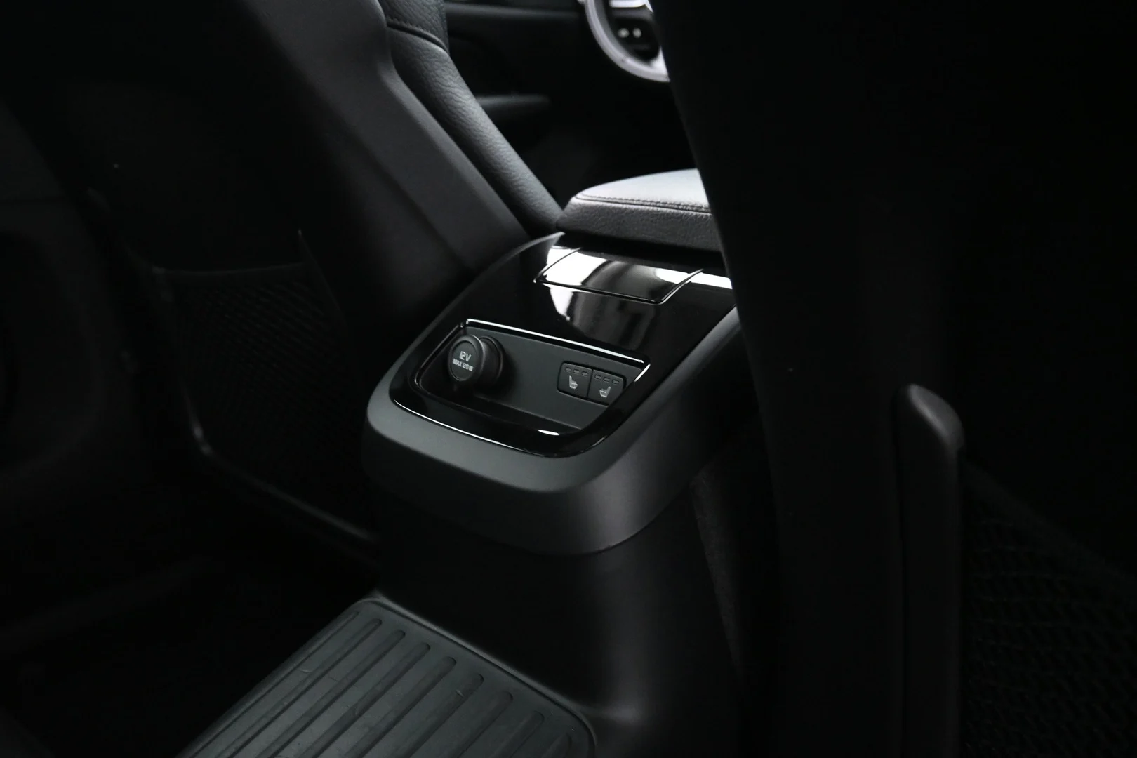 Car Image - 30IEGZM3pMXSMyfrTDbfff