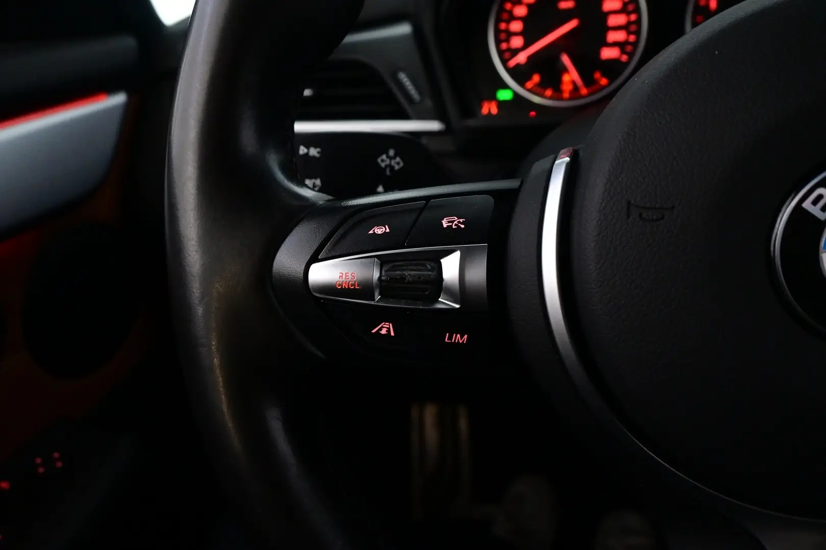 Car Image - 3hJqD85UuaIUzOaCclX7D4