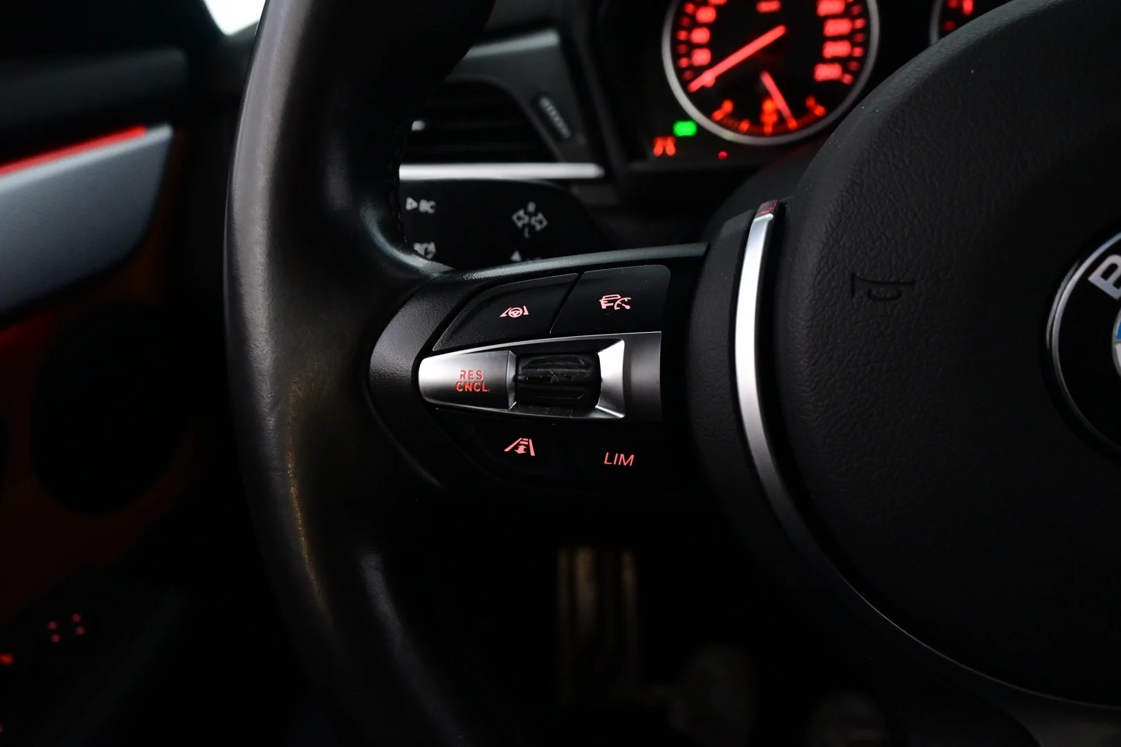 Car Image - 3hJqD85UuaIUzOaCclX7D4