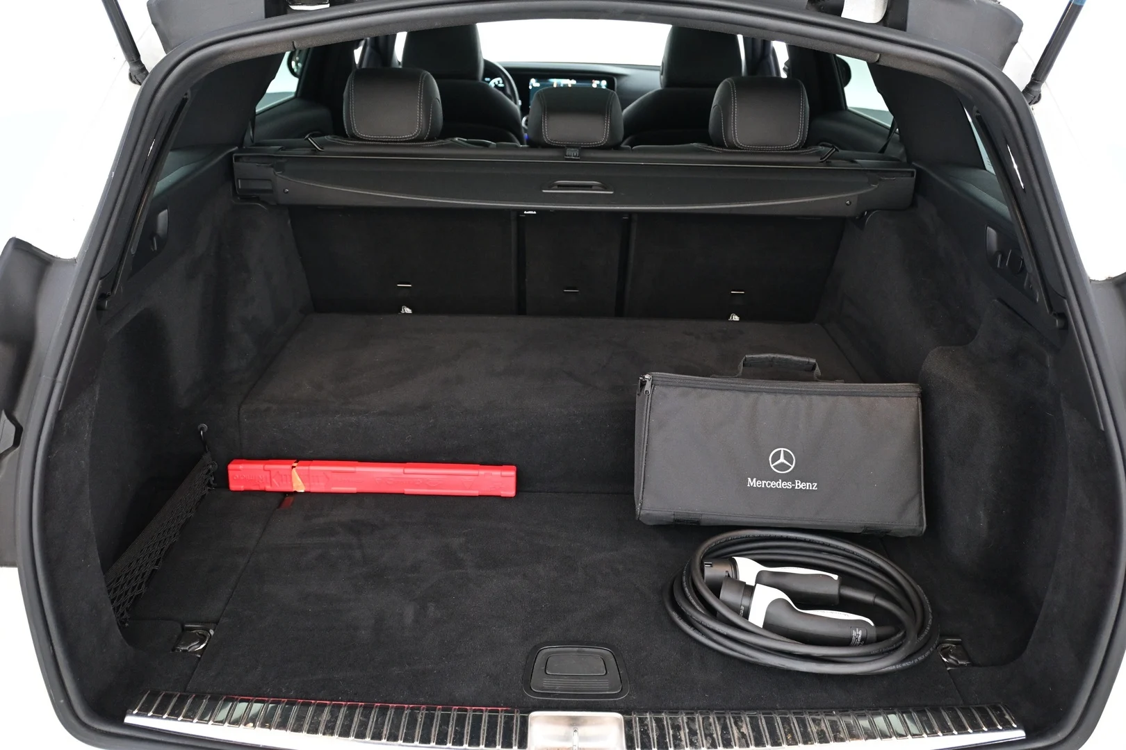Car Image - WJuxjk9xFdKLqnzcll9p6