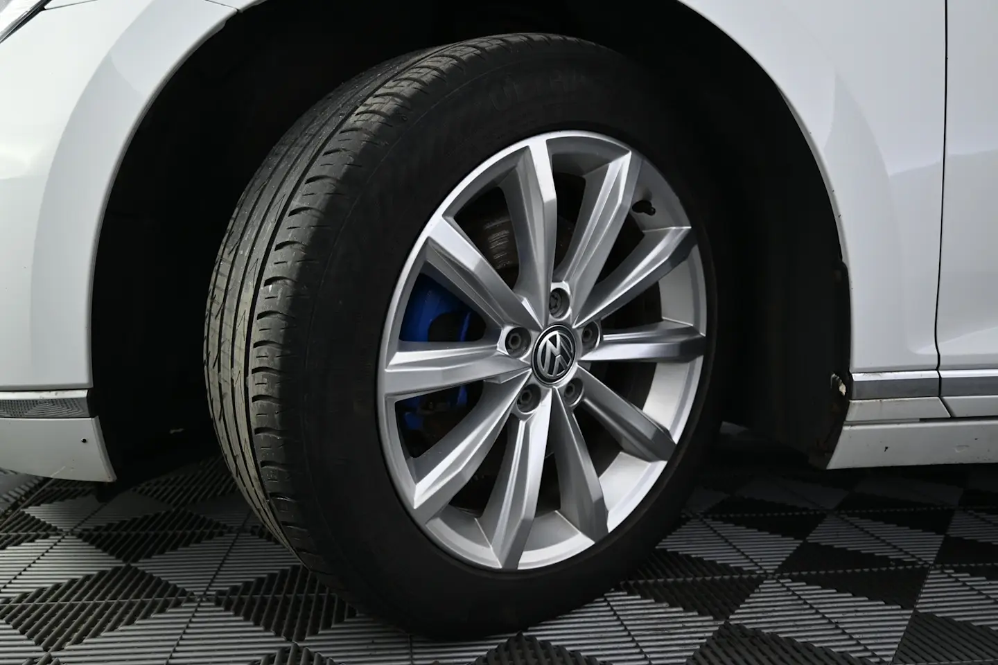 Car Image - 5W4z6HrYcc2BgK1plb77FG
