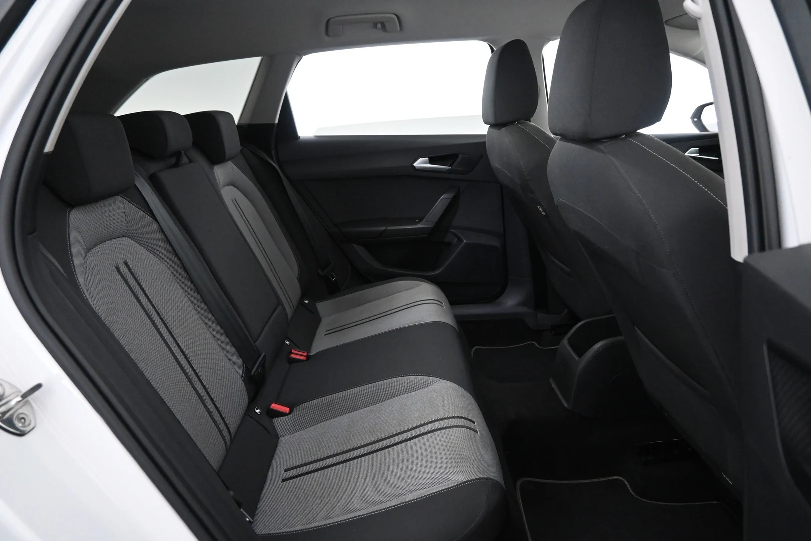 Car Image - 6BpD9nHUfbxQisxqGgGECV