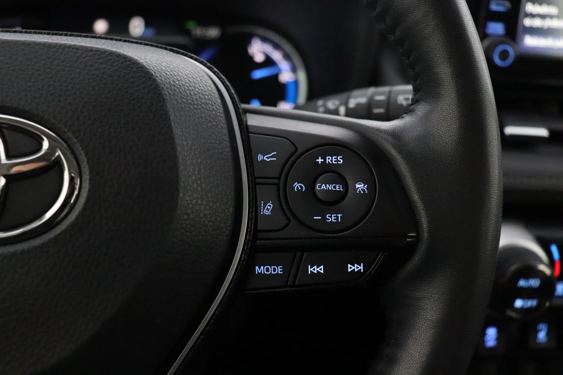 Car Image - 2o0QTlzEWEVx12GieVGT08