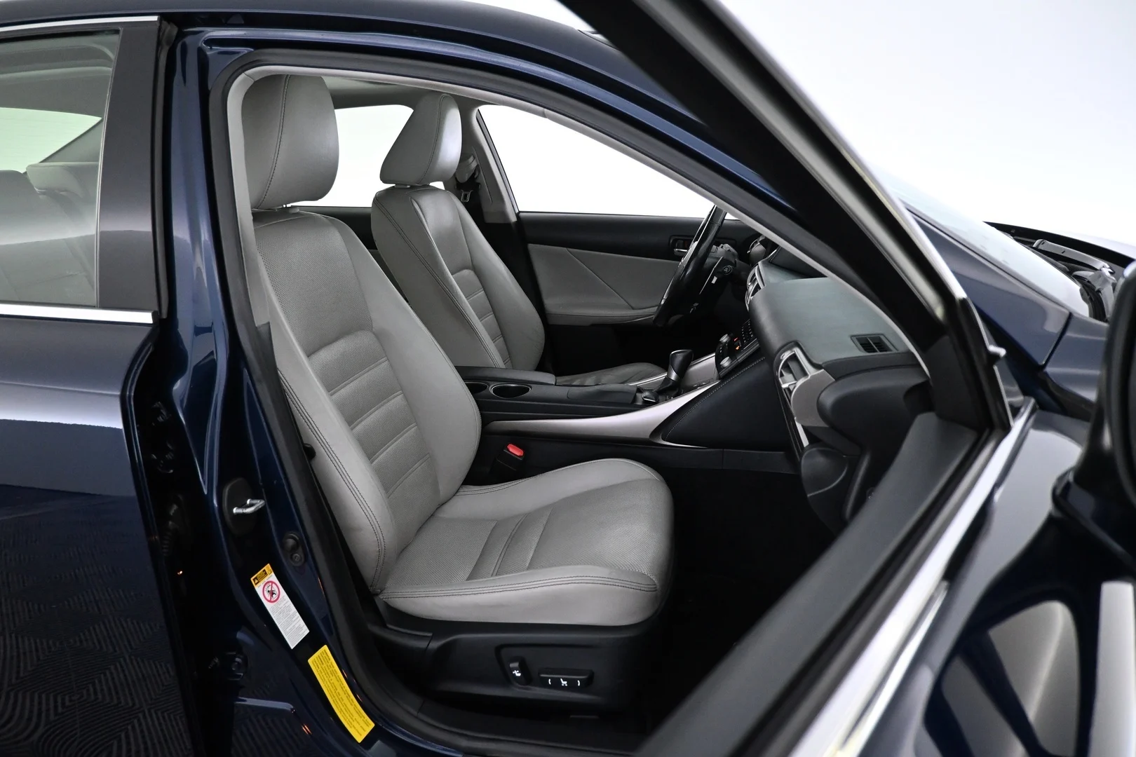 Car Image - 6nfeN7oxERpoqUbYsRz8oC