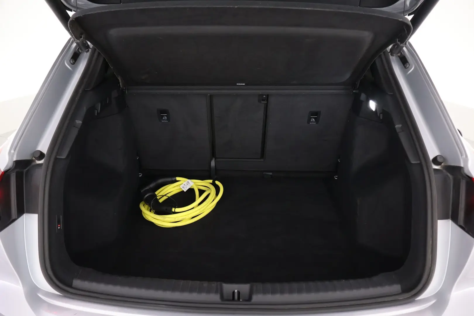 Car Image - 6cuuNZ3IuuTVaohAt8hWCa