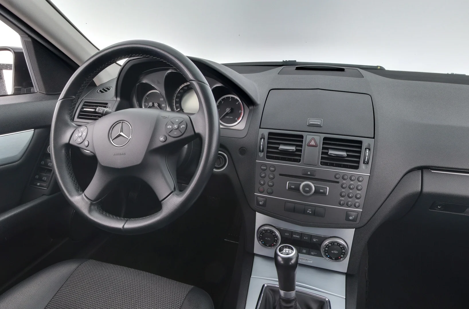 Car Image - 5VdjMLFr3yRQk3UhU4fY8A