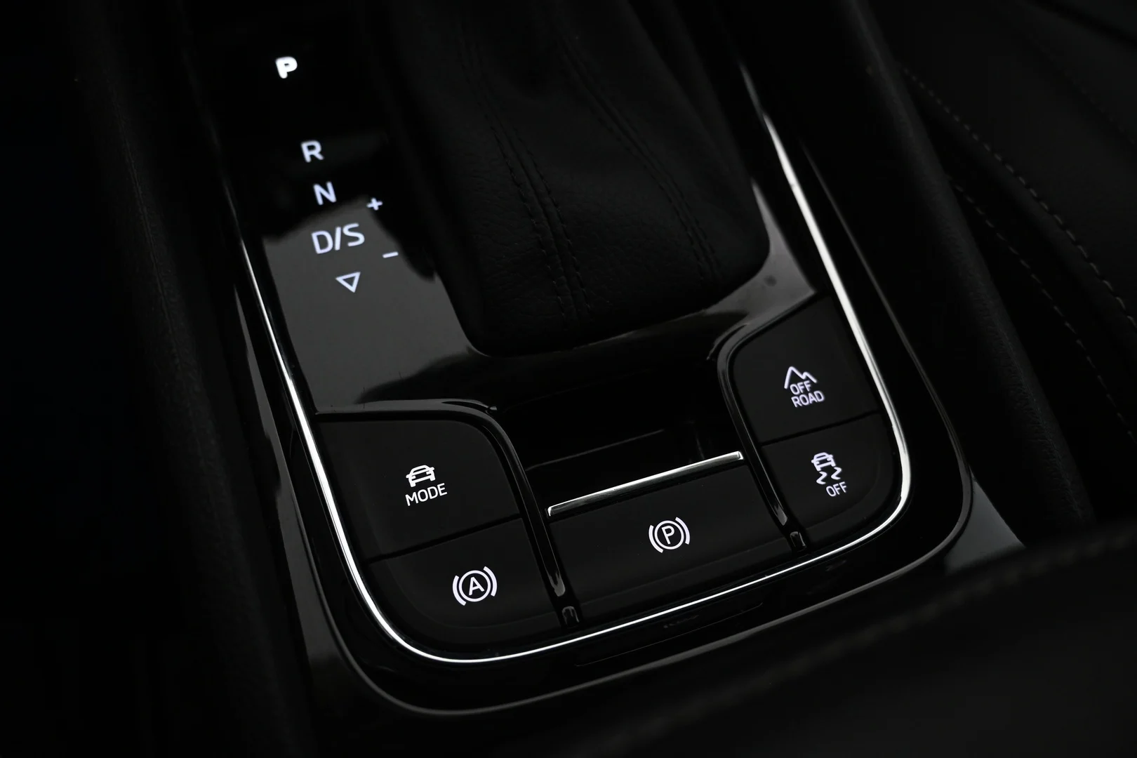 Car Image - 1AHYbP0IHUkA2QK9XZSiHV