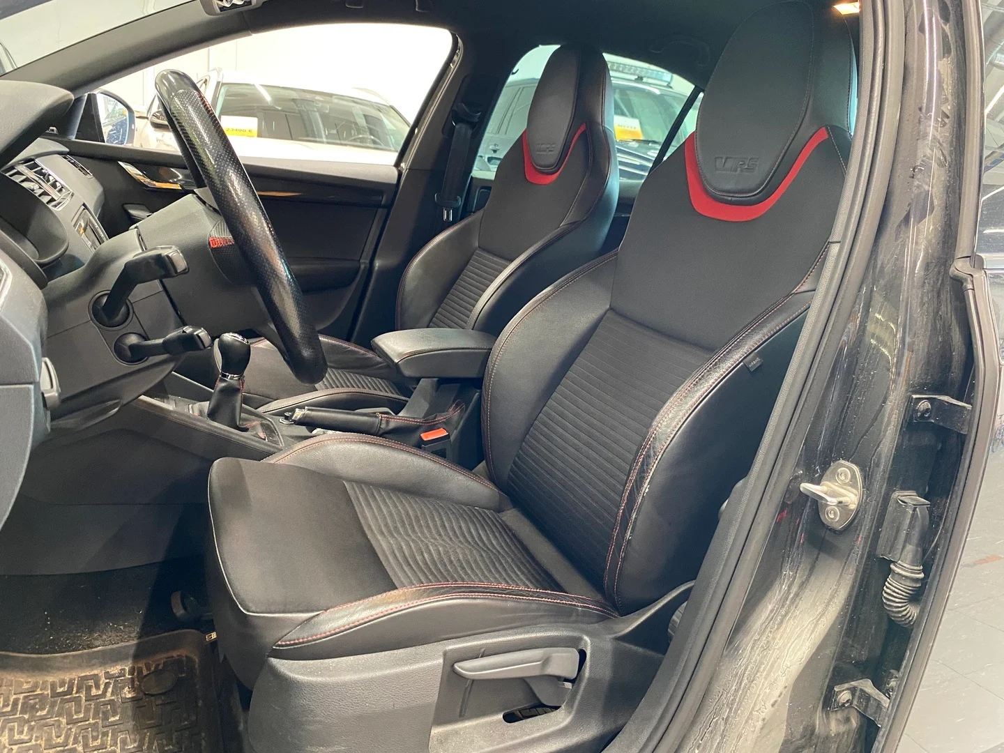 Car Image - 3Rzy7aM74MwdnpF7aHkg3N