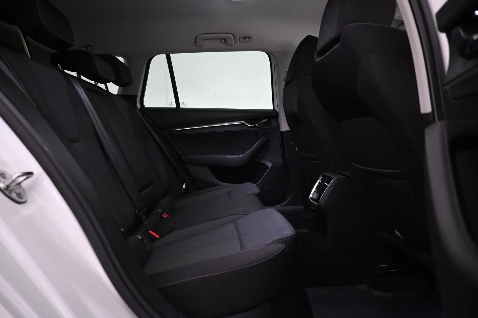 Car Image - 6XeA0b06bw9nk51Wm1dbvk