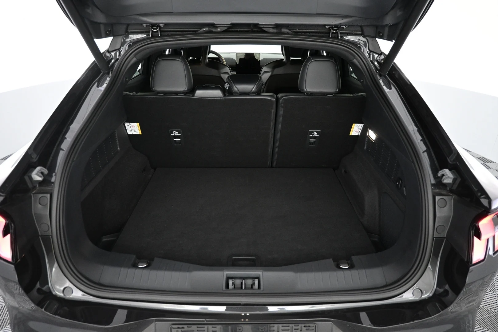 Car Image - 6ODEnjzBnzn9LsdZx6IU61