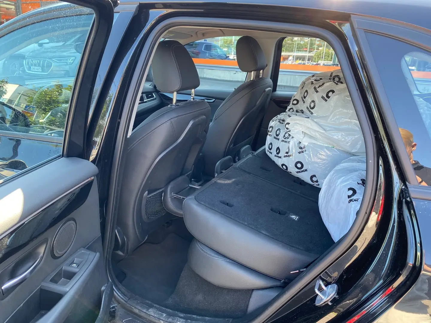 Car Image - 2xqFONyel9uxPGWEgPPeRi