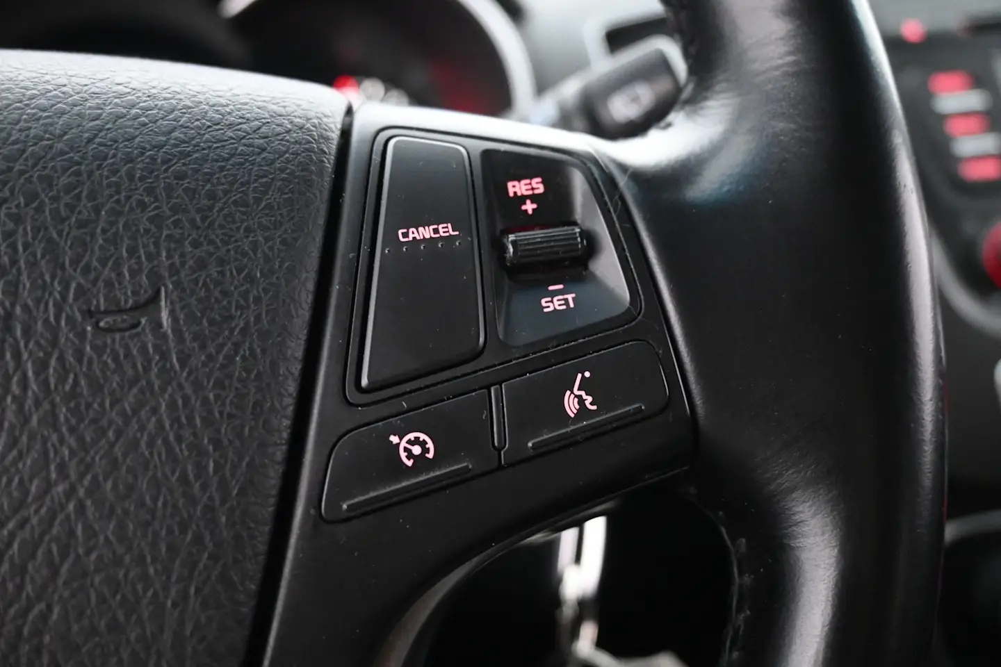 Car Image - 4kPJ8kgAbx0w7TjMbwxH7c