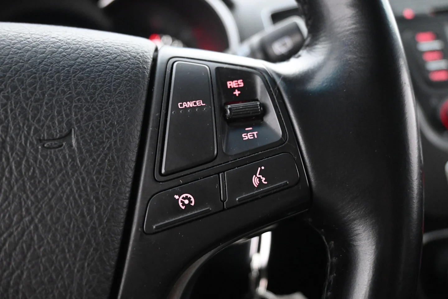 Car Image - 4kPJ8kgAbx0w7TjMbwxH7c