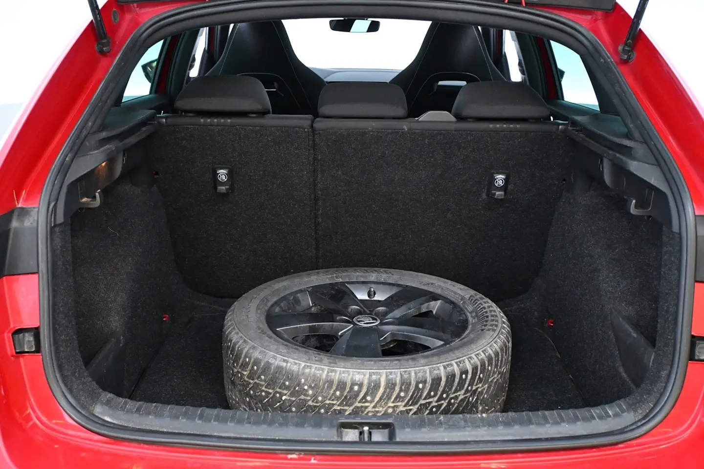 Car Image - tdSj9zXiWqsO8HjCrzc9R