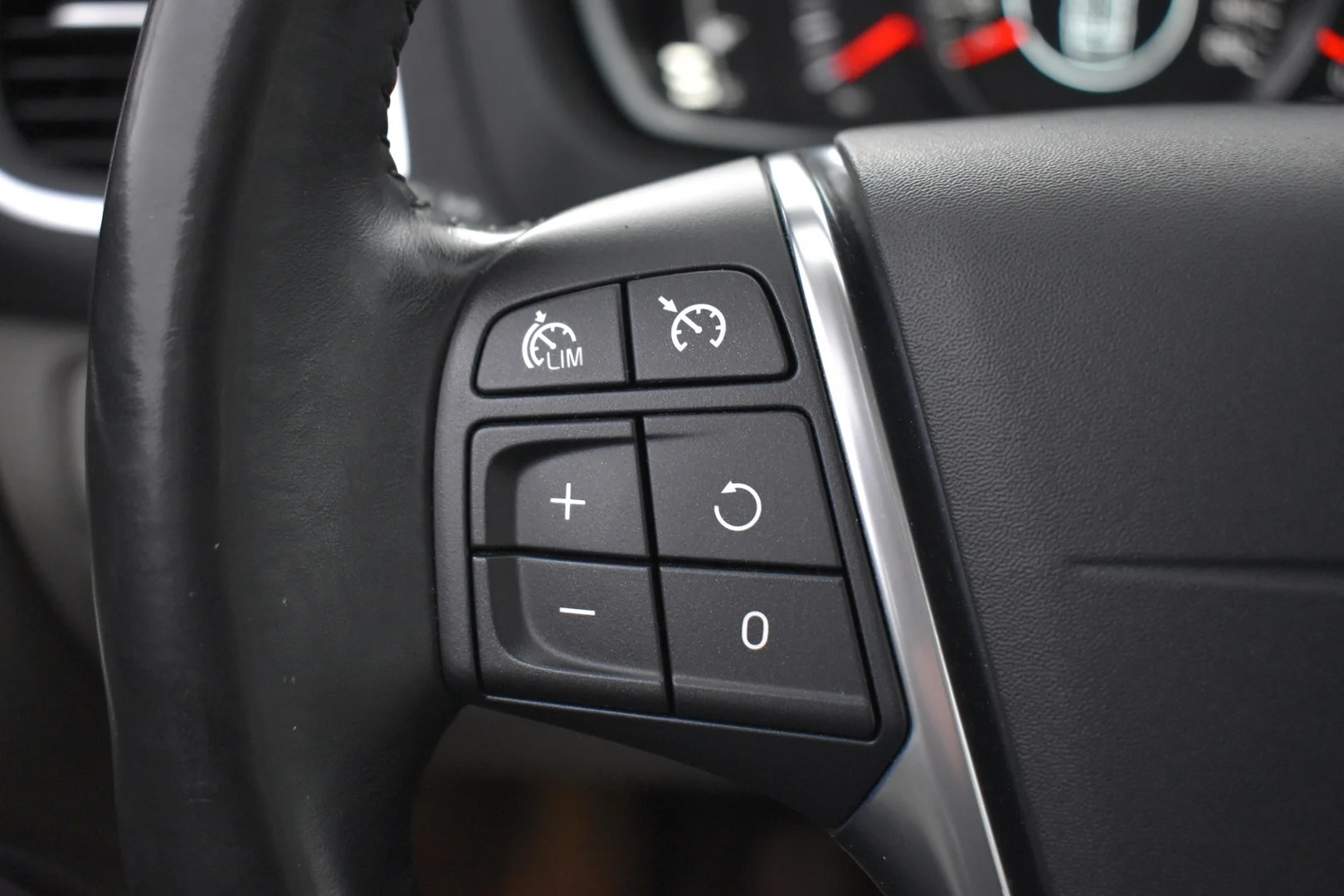 Car Image - 4lWsYOX30ykeoAOkCcSmOW