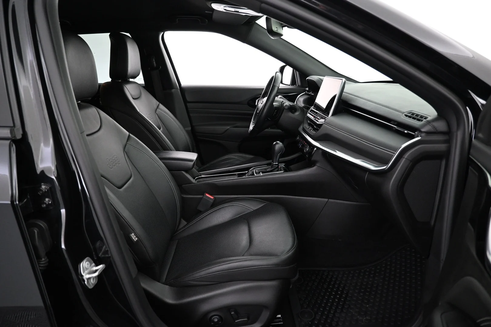 Car Image - 3j2mIhjjh9RvihyQD3itHR