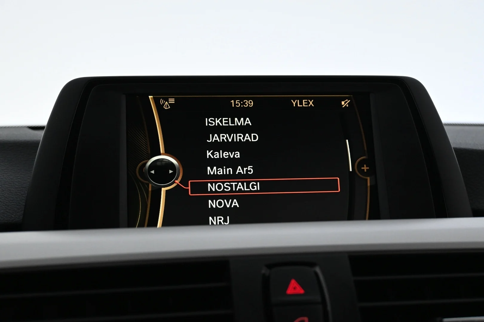 Car Image - 3YJ4VKa1JupOjqZGcy30X3