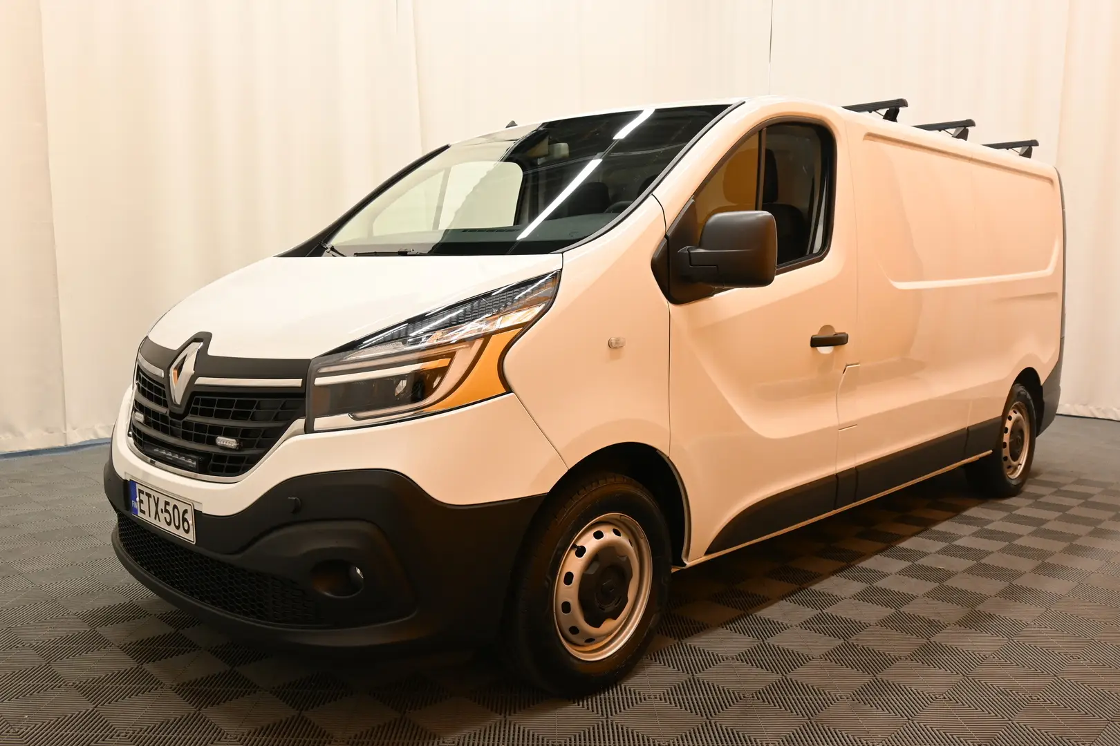 Car Image - 4sau6ONTwPAa8WSBnnijQ8