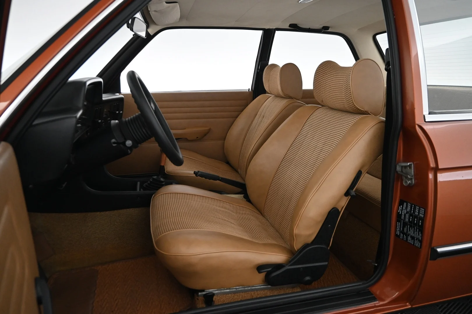 Car Image - AFJxym6NHzRxg67S3mtu0