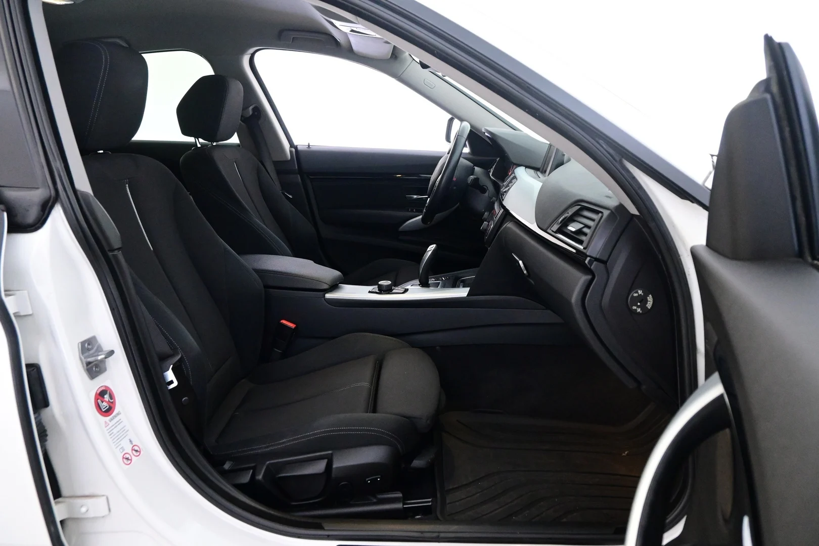 Car Image - 4ZEpXd5rY6EYZRoTkK5SSZ