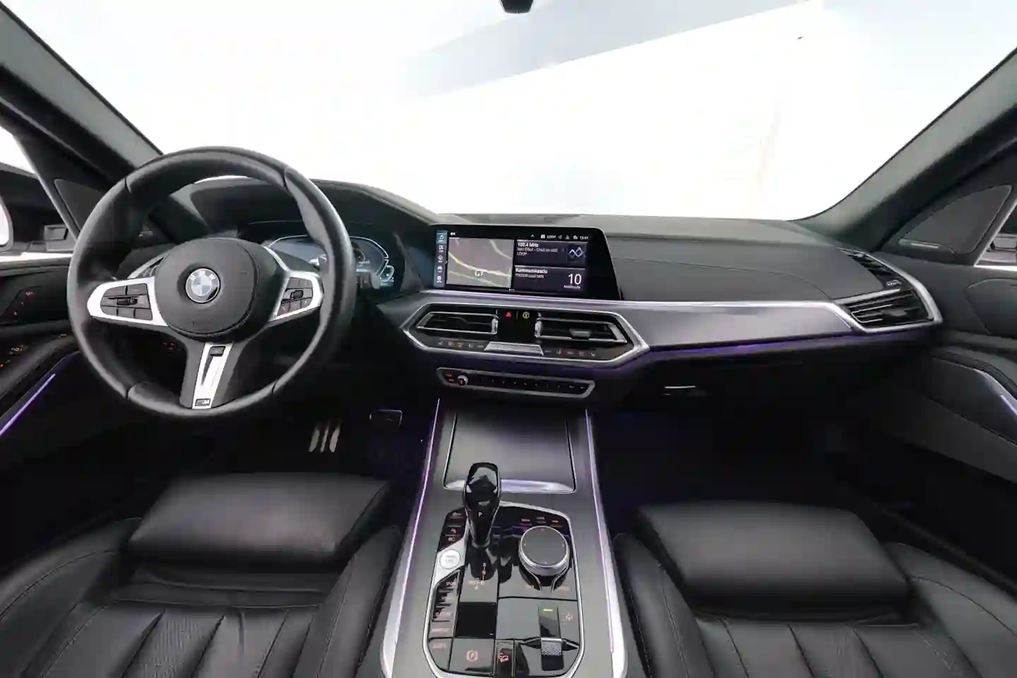 Car Image - HOMrbvUO5qV8kCXcWz31e