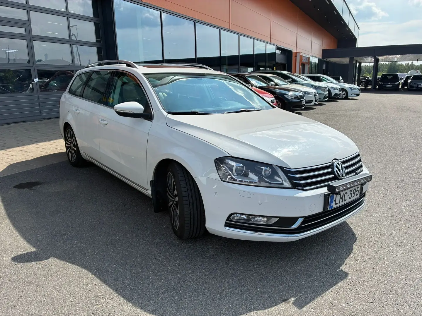 Car Image - 1WgZbmDkC0BxurhdIMASfk