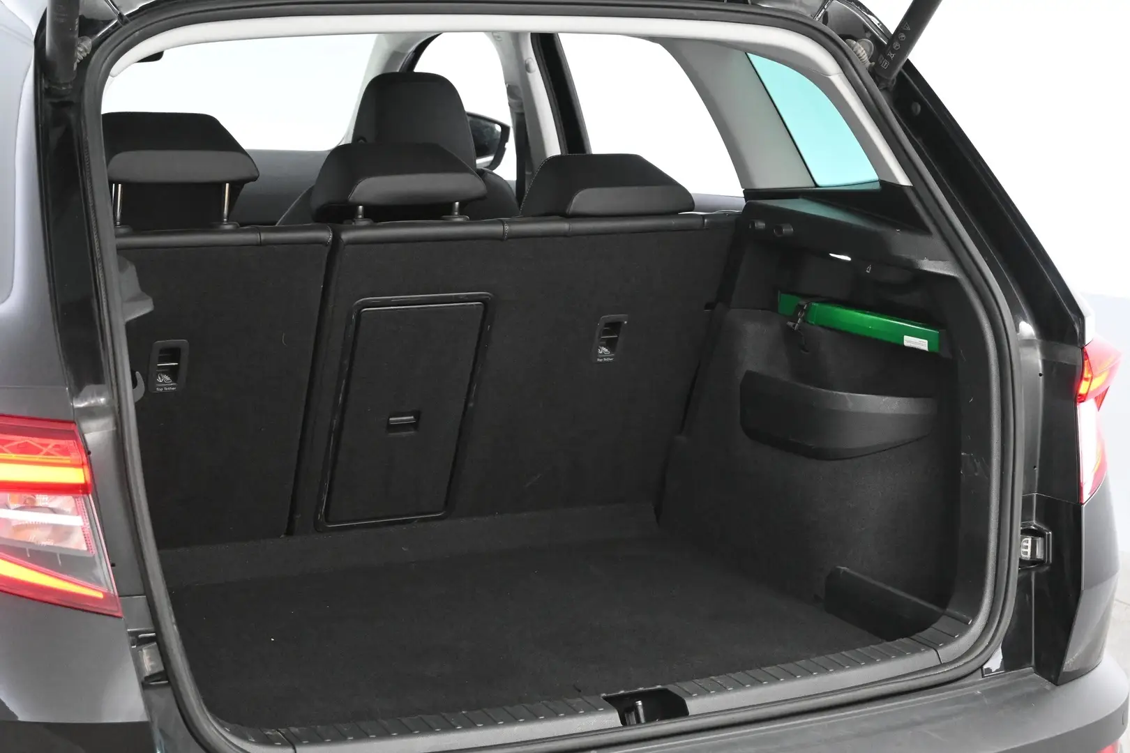 Car Image - 4Tjpie8UxQH58GsC6jgxER