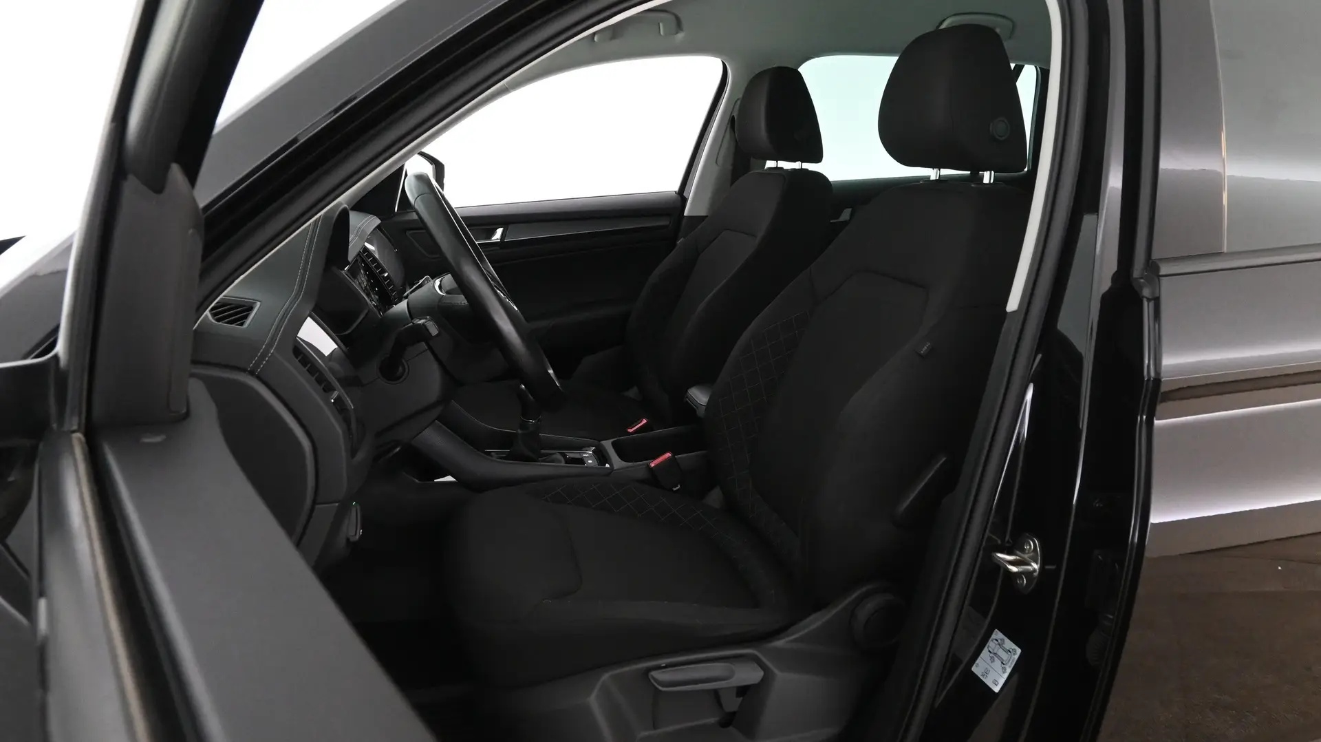 Car Image - BRryDYkDXK3hfeXzOFhNz