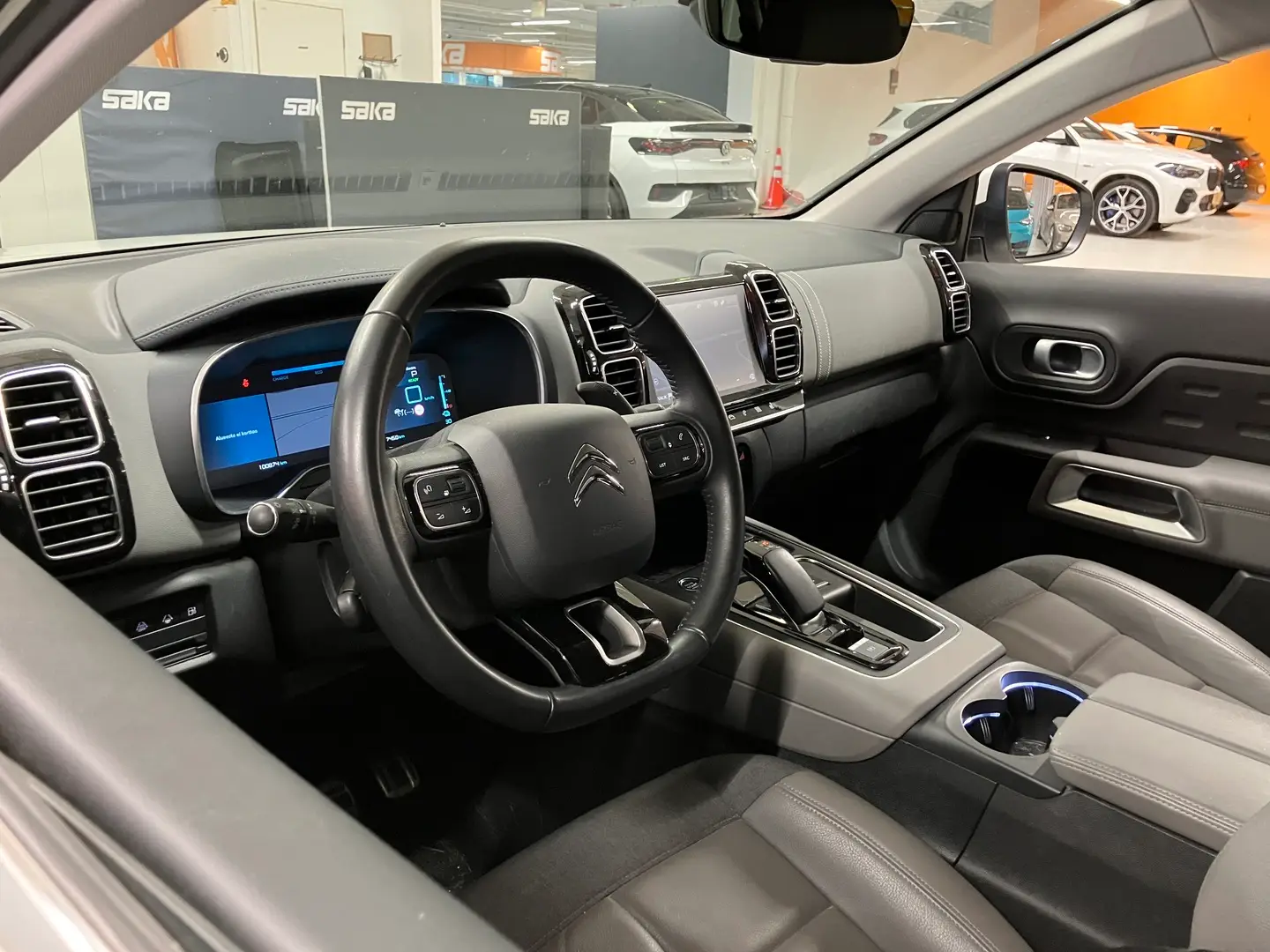 Car Image - 2Yh9SHWdwRYN6OXusuq8SF