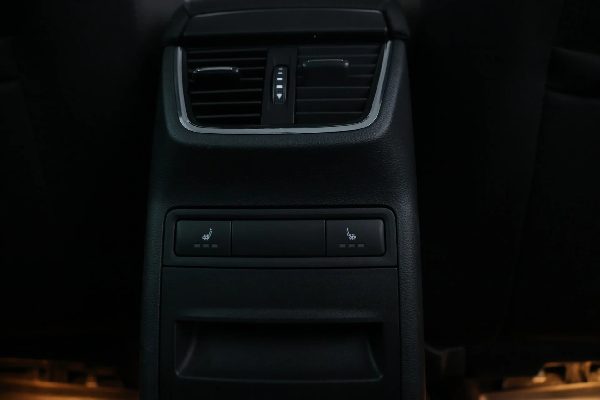 Car Image - 5d3DmBkHpGtMm97IlXWPUr