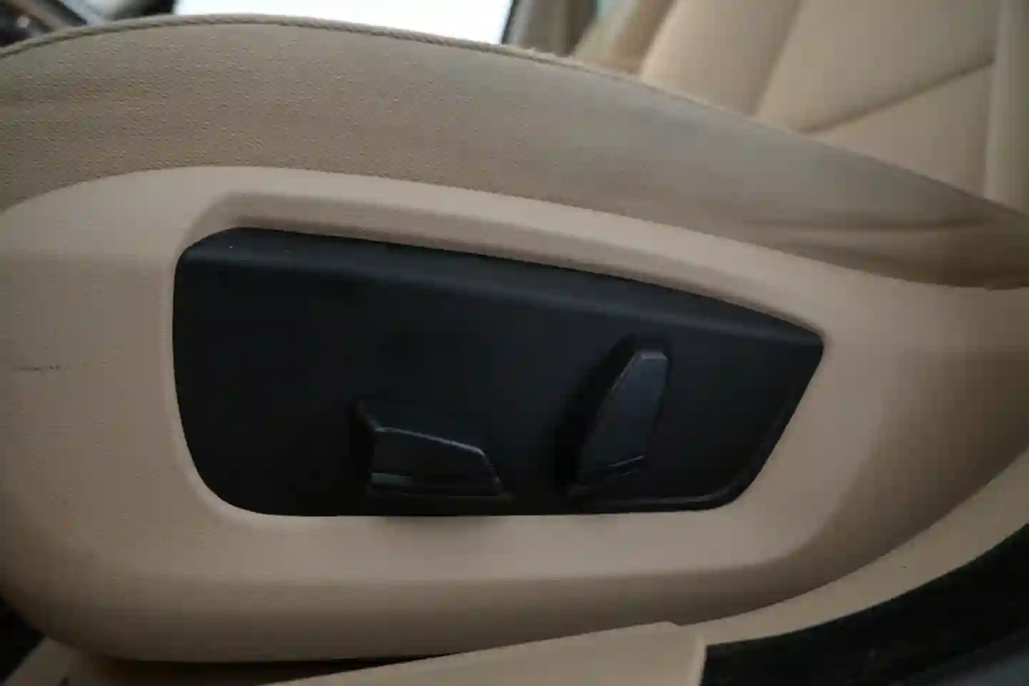 Car Image - 26Mlg1N8qDzmq2AMEK6ig8