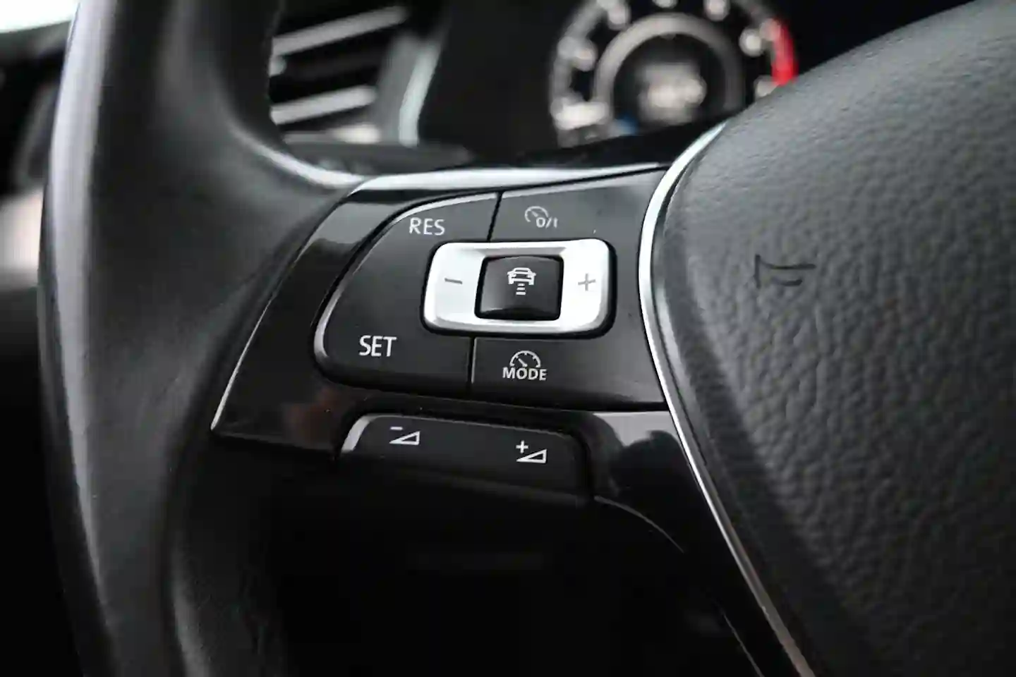 Car Image - dUVTut2RZ8LpI6qOiLTPd