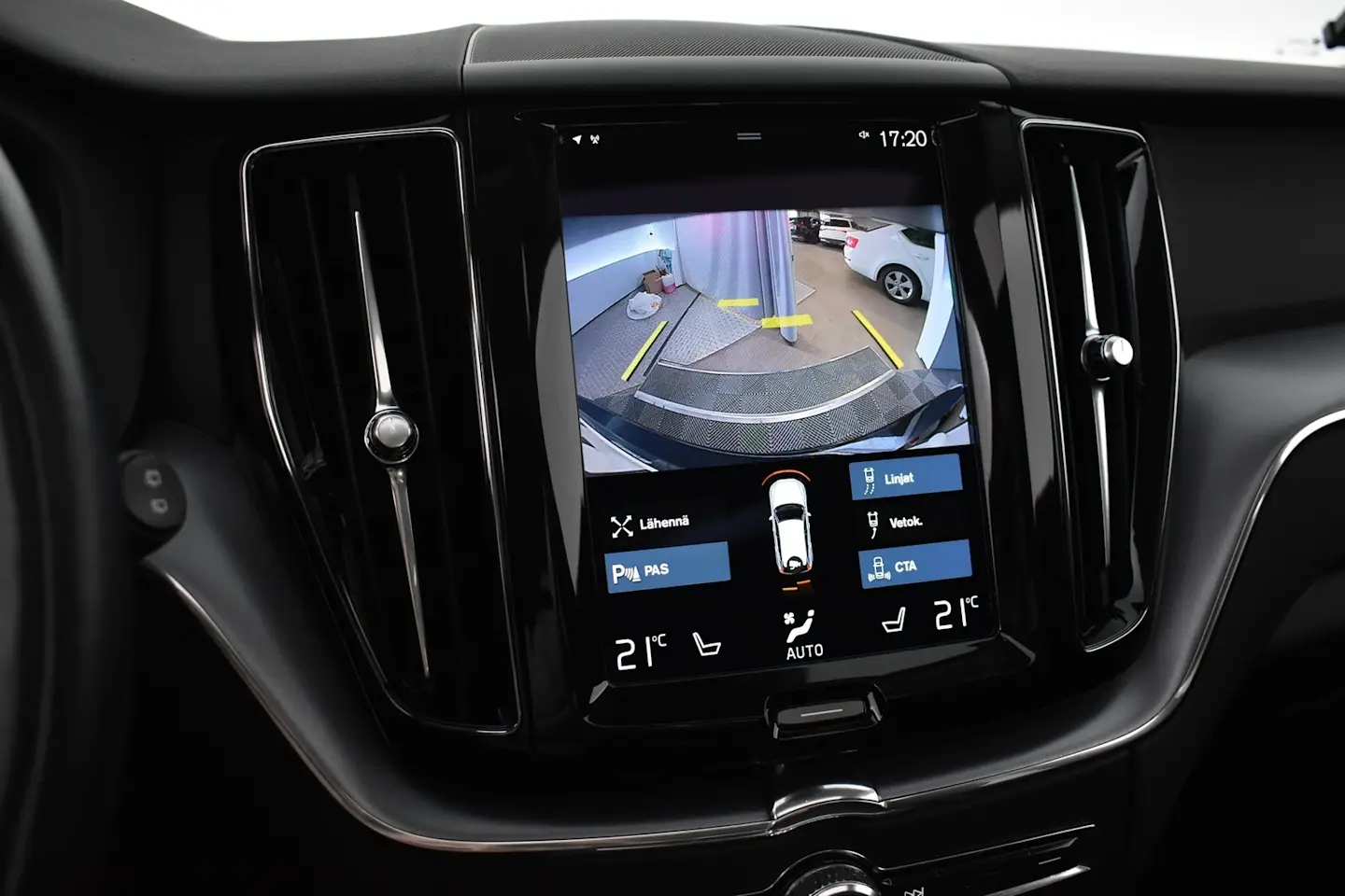 Car Image - 3P1RCyyC8KUG34oB8MzfAJ