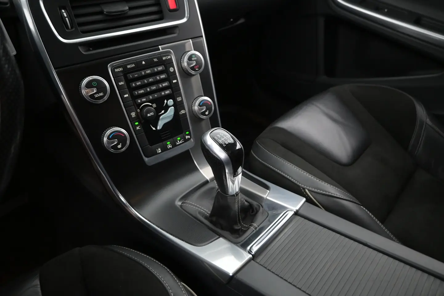 Car Image - 3n5K5kkTp9uM9Tl0EfrkWE