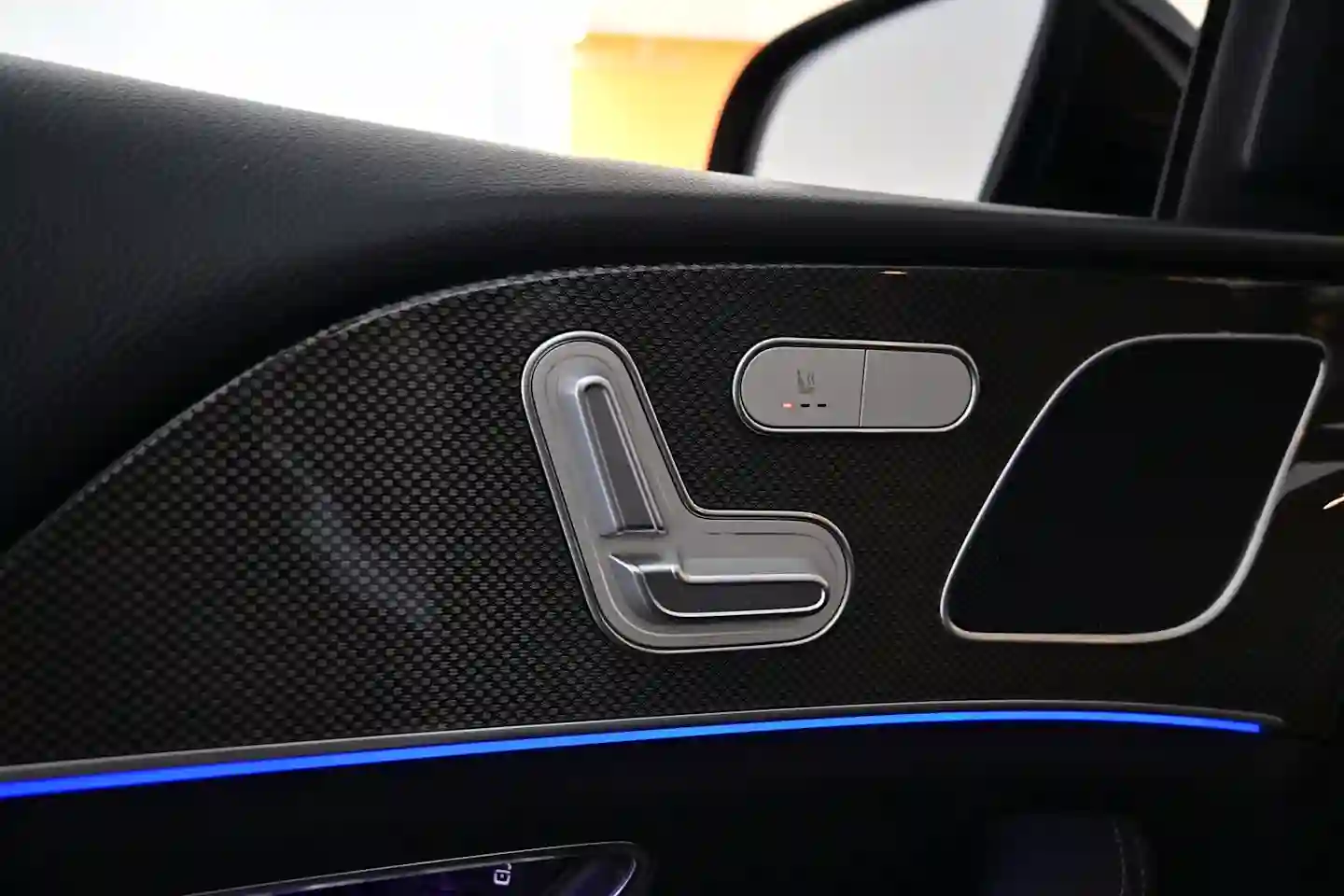 Car Image - 1vQPooi9DLOoBX9TilYhrc