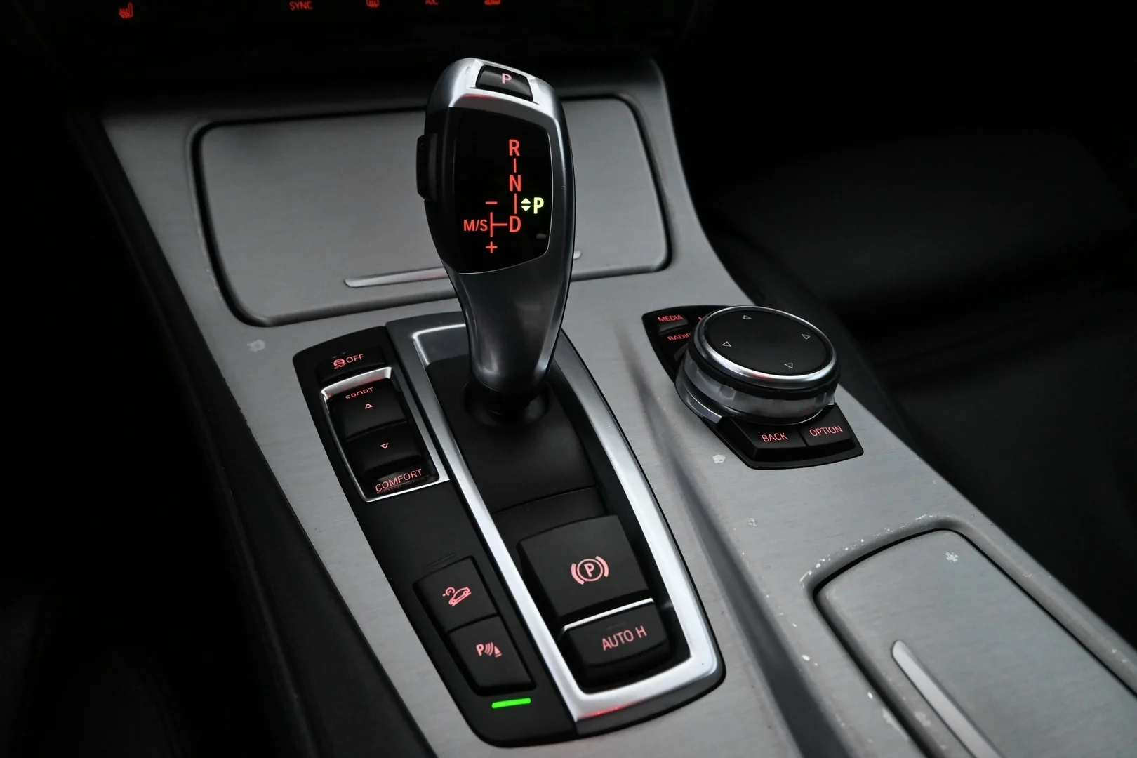 Car Image - 5WIBnfsVy1T310zEmzGPzX