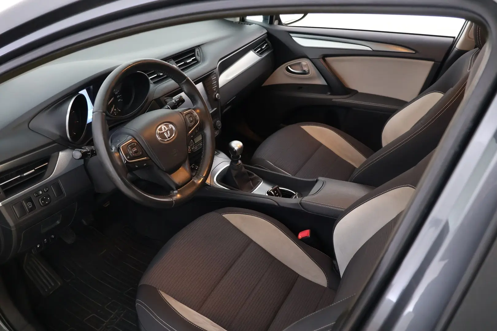 Car Image - 1e9IoSSh20jtRuiEIC0XiH