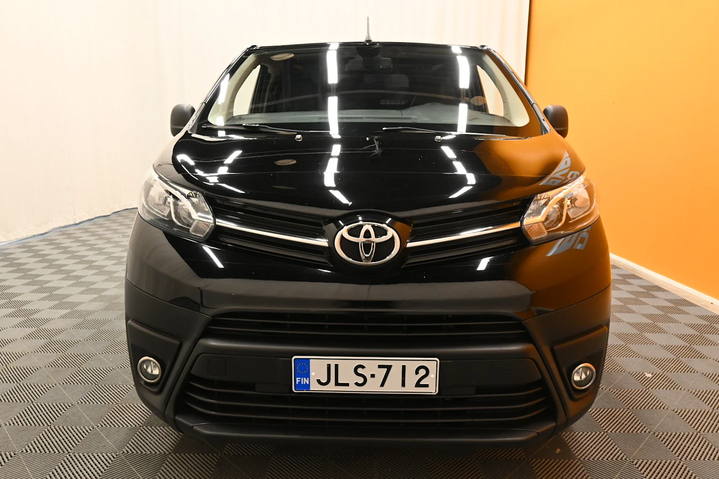 Car Image - 7gB9fT9TAGV58cxuZQN0s9