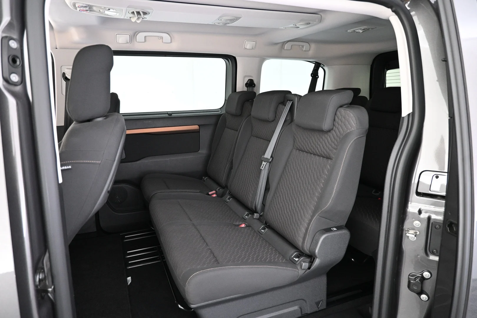 Car Image - 6TrZWcxUuM6gsbRuw1TRpZ