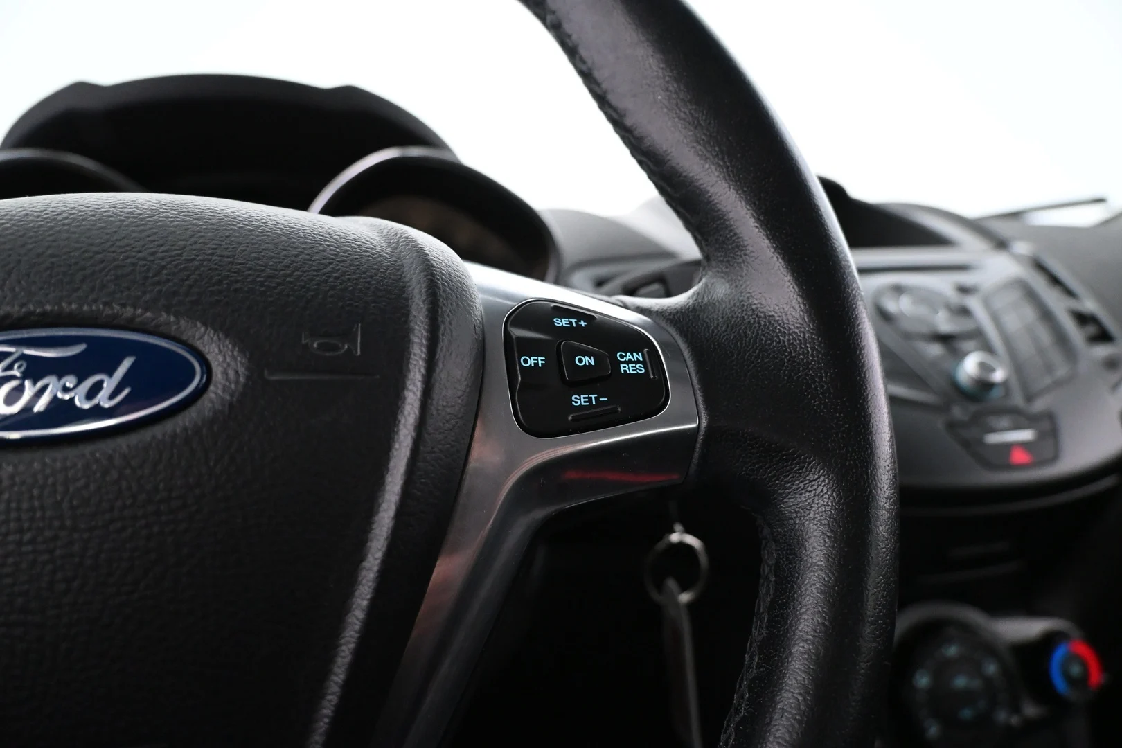 Car Image - 6hZu1fHt3KddHqrdcbBy2k